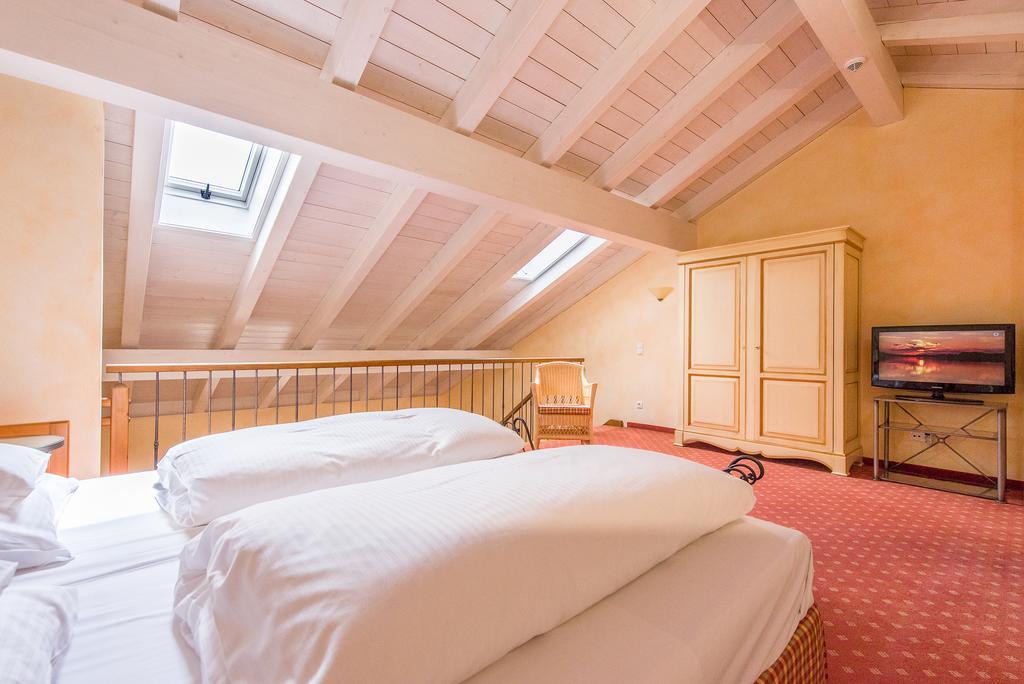 Hotel Und Landgasthof Altwirt Großhartpenning Eksteriør bilde